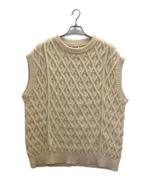 AURALEE（オーラリー）AURALEE (オーラリー) HARD TWIST MERINO ARAN KNIT VEST アイボリーの古着・服飾アイテム