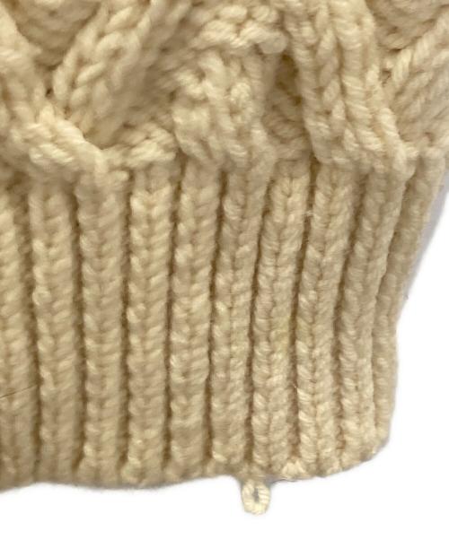 AURALEE（オーラリー）AURALEE (オーラリー) HARD TWIST MERINO ARAN KNIT VEST アイボリーの古着・服飾アイテム