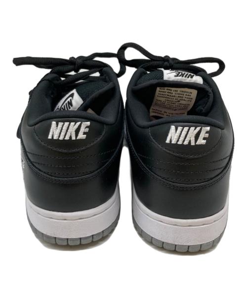 NIKE SB（ナイキエスビー）NIKE SB (ナイキエスビー) Supreme (シュプリーム) Dunk Low Metallic Silver/Black シルバー×ブラック サイズ:25.5㎝の古着・服飾アイテム