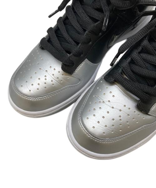 NIKE SB（ナイキエスビー）NIKE SB (ナイキエスビー) Supreme (シュプリーム) Dunk Low Metallic Silver/Black シルバー×ブラック サイズ:25.5㎝の古着・服飾アイテム