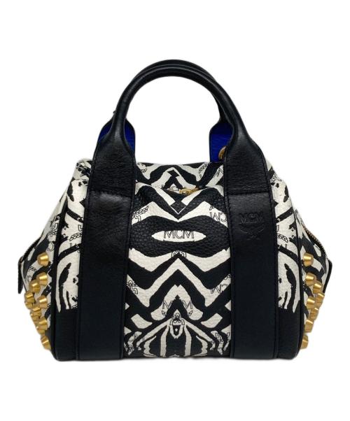 MCM（エムシーエム）MCM (エムシーエム) 2WAY スタッズハンドバッグ ブラック×ホワイトの古着・服飾アイテム