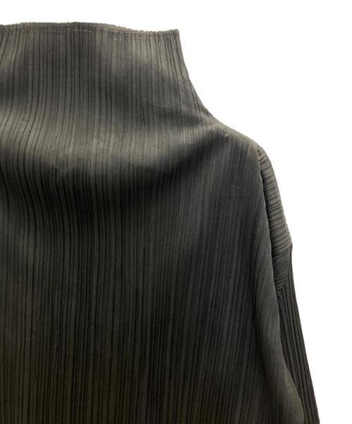 ISSEY MIYAKE（イッセイミヤケ）ISSEY MIYAKE (イッセイミヤケ) ハイネックプリーツカットソー ブラック サイズ:Mの古着・服飾アイテム