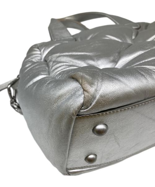 Maison Margiela（メゾンマルジェラ）Maison Margiela (メゾンマルジェラ) 2way Glam Slam Bag シルバー サイズ:FREEの古着・服飾アイテム