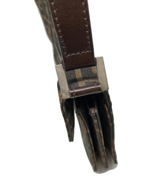 FENDI（フェンディ）FENDI (フェンディ) ズッカ柄マンマバケットショルダーバッグ ブラウンの古着・服飾アイテム