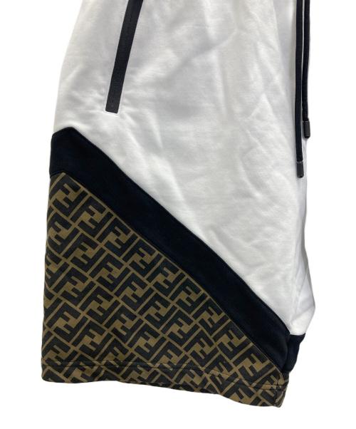 FENDI（フェンディ）FENDI (フェンディ) ズッカ柄スウェットハーフパンツ ホワイト サイズ:Lの古着・服飾アイテム