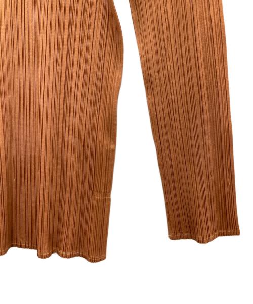 ISSEY MIYAKE（イッセイミヤケ）ISSEY MIYAKE (イッセイミヤケ) プリーツカットソー オレンジ サイズ:Ｍの古着・服飾アイテム