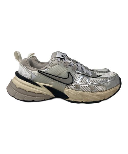 NIKE（ナイキ）NIKE (ナイキ) W V2K RUN シルバー サイズ:23.5㎝の古着・服飾アイテム