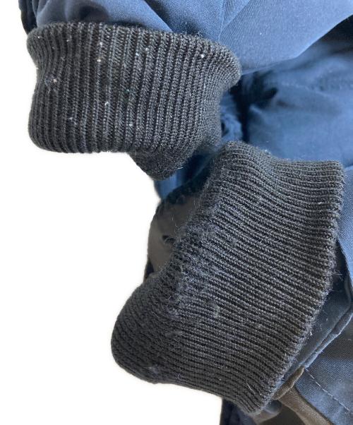 AVIREX（アヴィレックス）AVIREX (アヴィレックス) ミリタリーファンクションダウン2 ネイビー サイズ:Ｍの古着・服飾アイテム