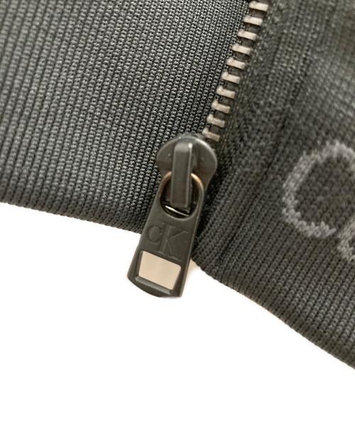 Calvin Klein Jeans（カルバンクラインジーンズ）Calvin Klein Jeans (カルバンクラインジーンズ) パッカブルウィンドブレーカー ブラック サイズ:Sの古着・服飾アイテム