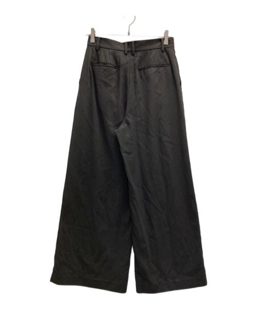 BEAUTY&YOUTH UNITED ARROWS（ビューティーアンドユースユナイテッドアローズ）BEAUTY&YOUTH UNITED ARROWS (ビューティーアンドユースユナイテッドアローズ) Cellulose Nylon In-Tuck Pants グレー サイズ:Sの古着・服飾アイテム