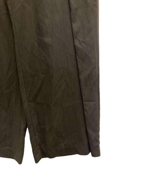 BEAUTY&YOUTH UNITED ARROWS（ビューティーアンドユースユナイテッドアローズ）BEAUTY&YOUTH UNITED ARROWS (ビューティーアンドユースユナイテッドアローズ) Cellulose Nylon In-Tuck Pants グレー サイズ:Sの古着・服飾アイテム