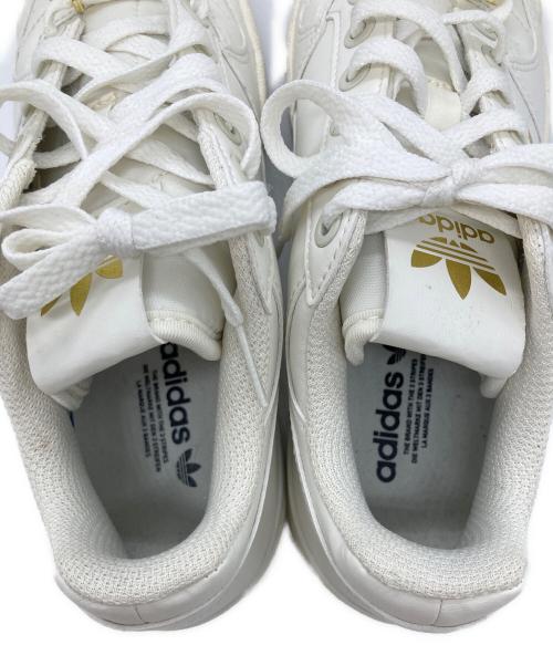 adidas（アディダス）adidas (アディダス) FORUM BOLD J ホワイト サイズ:SIZE 23.5cmの古着・服飾アイテム