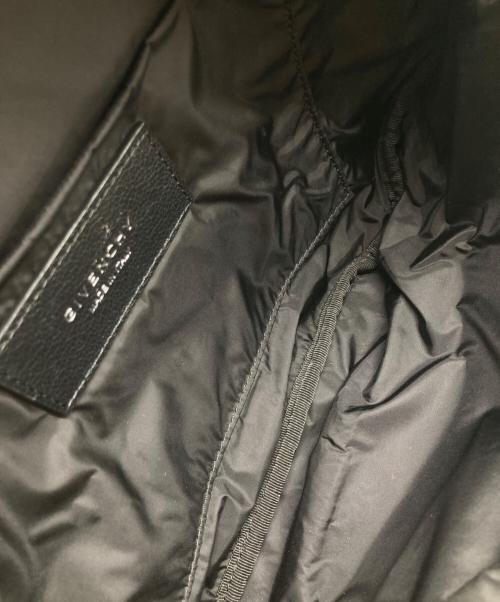 GIVENCHY（ジバンシィ）GIVENCHY (ジバンシィ) ESSENTIAL U BUMBAG ブラックの古着・服飾アイテム