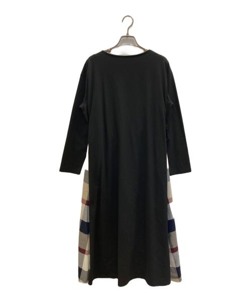 BLUE LABEL CRESTBRIDGE（ブルーレーベルクレストブリッジ）BLUE LABEL CRESTBRIDGE (ブルーレーベルクレストブリッジ) 切替ワンピース ブラック サイズ:38の古着・服飾アイテム