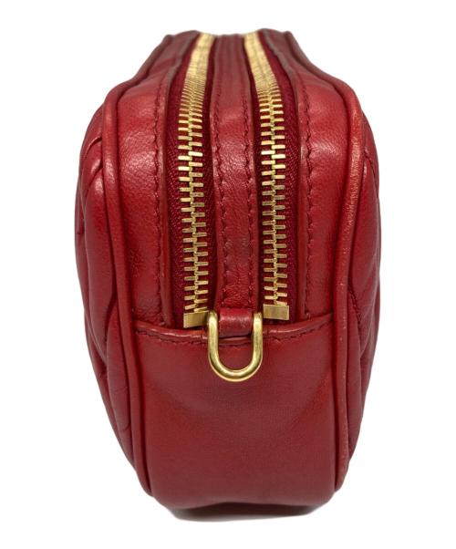 MIU MIU（ミュウミュウ）MIU MIU (ミュウミュウ) マテラッセレザーショルダーポーチ レッドの古着・服飾アイテム