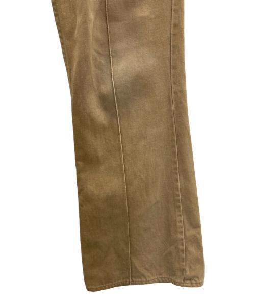 LEVI'S（リーバイス）LEVI'S (リーバイス) センタープレスフレアパンツ ベージュ サイズ:未記載の古着・服飾アイテム