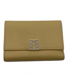 LOEWE（ロエベ）の古着「アナグラム トライフォールド ウォレット」｜ベージュ
