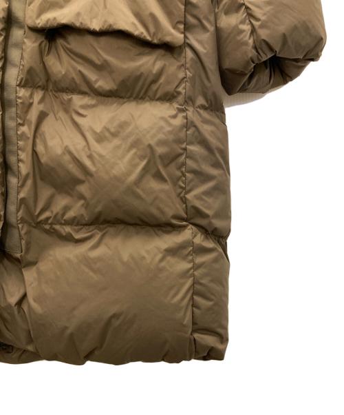 UNIQLO+J（ユニクロ プラスジェイ）UNIQLO+J (ユニクロ プラスジェイ) ダウンコート オリーブ サイズ:SIZE Mの古着・服飾アイテム