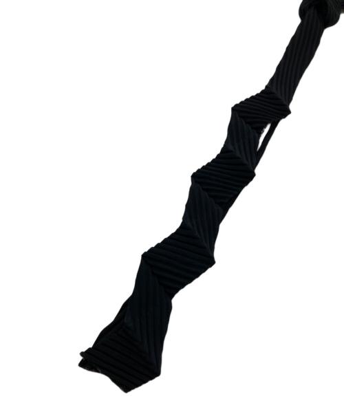 HOMME PLISSE ISSEY MIYAKE（オム プリッセ イッセイ ミヤケ）HOMME PLISSE ISSEY MIYAKE (オム プリッセ イッセイ ミヤケ) zigzag tie ブラック サイズ:表記なしの古着・服飾アイテム