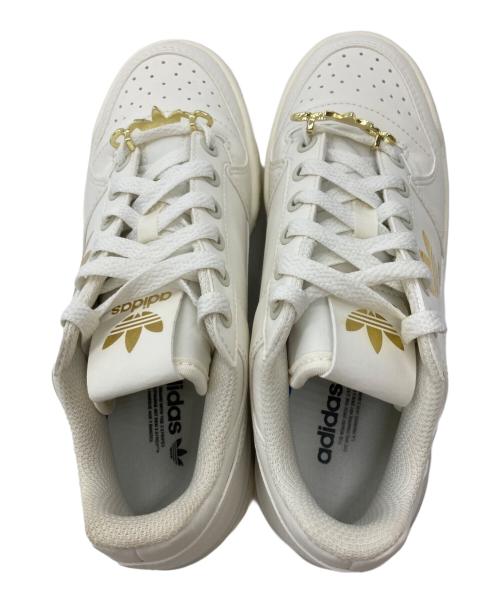 adidas（アディダス）adidas (アディダス) フォーラムボールドJ アイボリー サイズ:23㎝の古着・服飾アイテム