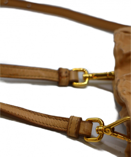 PRADA（プラダ）PRADA (プラダ) 巾着型レザーポシェット アイボリー 7の古着・服飾アイテム