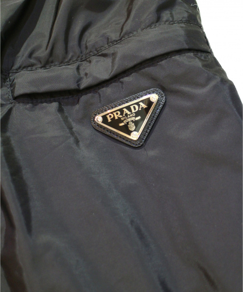 PRADA（プラダ）PRADA (プラダ) アームロゴプレート付きナイロンジャケット ブラック サイズ:52 ACU1 2019 3564の古着・服飾アイテム
