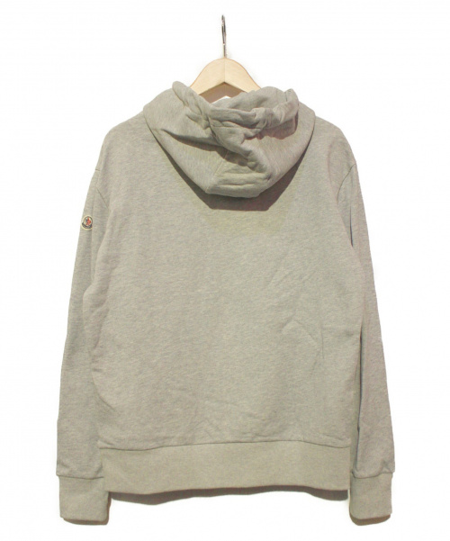 MONCLER（モンクレール）MONCLER (モンクレール) リフレクティブロゴパーカー グレー サイズ:S  MAGLIA F10918G71420の古着・服飾アイテム