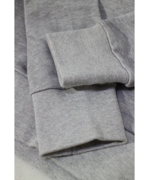 MONCLER（モンクレール）MONCLER (モンクレール) リフレクティブロゴパーカー グレー サイズ:S  MAGLIA F10918G71420の古着・服飾アイテム