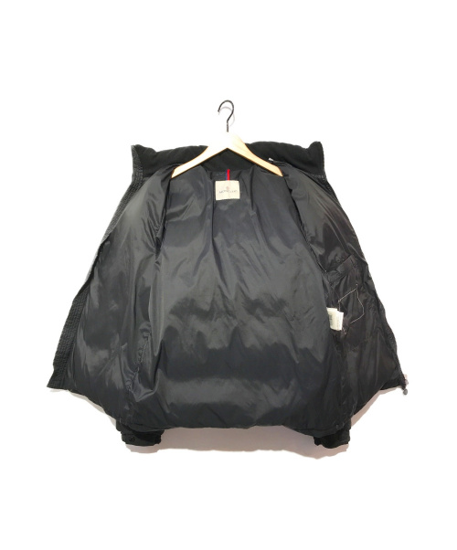 MONCLER（モンクレール）MONCLER (モンクレール) ロゴワッペン付きダウンジャケット ブラック サイズ:1 BAZILLEの古着・服飾アイテム