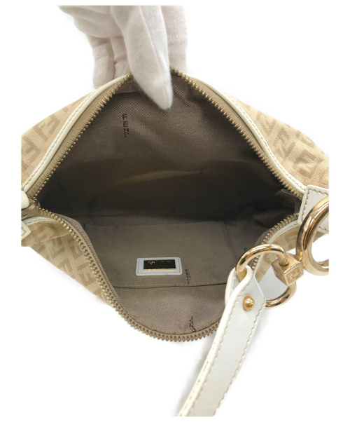 FENDI（フェンディ）FENDI (フェンディ) ハンドバッグ ベージュ ズッカ 2373-8BR464-LPM-058の古着・服飾アイテム