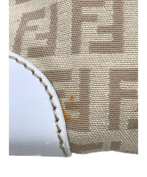 FENDI（フェンディ）FENDI (フェンディ) ハンドバッグ ベージュ ズッカ 2373-8BR464-LPM-058の古着・服飾アイテム