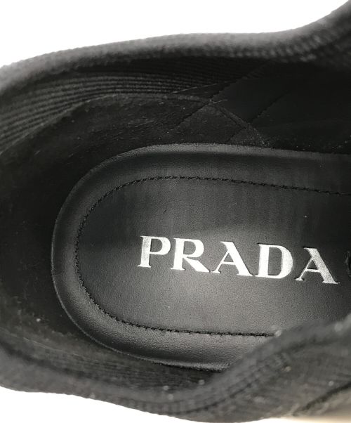 PRADA（プラダ）PRADA (プラダ) フロントロゴソックススニーカー ブラック サイズ:7の古着・服飾アイテム