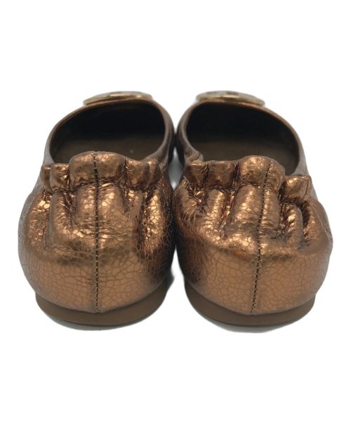 TORY BURCH（トリーバーチ）TORY BURCH (トリーバーチ) フラットシューズ ゴールド サイズ:6の古着・服飾アイテム