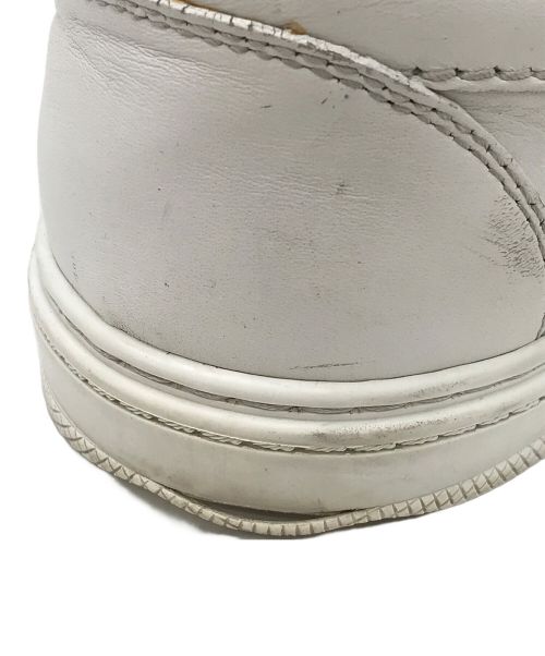 JIMMY CHOO（ジミーチュウ）JIMMY CHOO (ジミーチュウ) スリッポン ホワイト サイズ:42の古着・服飾アイテム