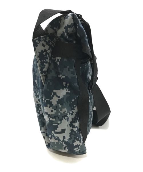 BRIEFING（ブリーフィング）BRIEFING (ブリーフィング) フラップショルダーバッグ ブラック×ブルーの古着・服飾アイテム