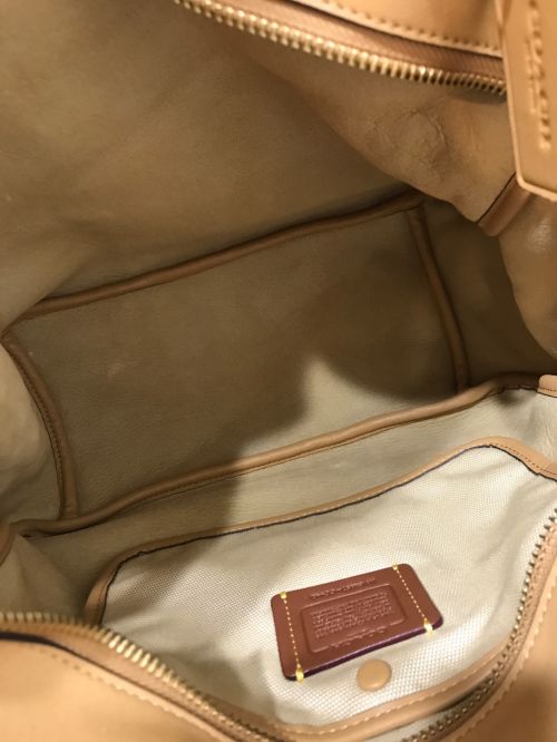 COACH（コーチ）COACH (コーチ) シグネチャー シアリングトート28 ベージュの古着・服飾アイテム