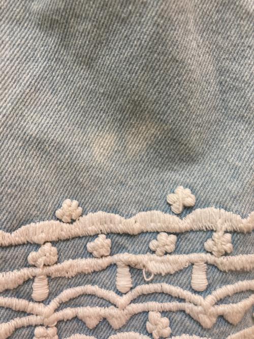 ne quittez pas（ヌキテパ）ne quittez pas (ヌキテパ) 刺繍デニムガウンコート インディゴ サイズ:-の古着・服飾アイテム