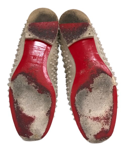 Christian Louboutin（クリスチャン・ルブタン）Christian Louboutin (クリスチャン・ルブタン) スタッズスリッポン グレー サイズ:43の古着・服飾アイテム