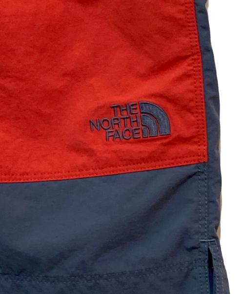 THE NORTH FACE（ザ ノース フェイス）THE NORTH FACE (ザ ノース フェイス) ナイロンハーフパンツ レッド×ブルー サイズ:Lの古着・服飾アイテム