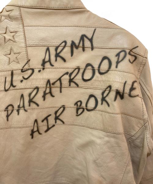 AVIREX（アヴィレックス）AVIREX (アヴィレックス) レザージャケット ベージュ サイズ:Mの古着・服飾アイテム