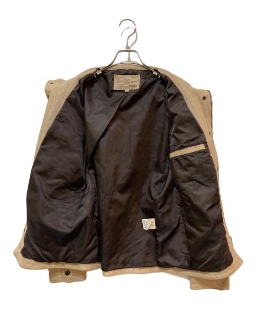 AVIREX（アヴィレックス）AVIREX (アヴィレックス) レザージャケット ベージュ サイズ:Mの古着・服飾アイテム