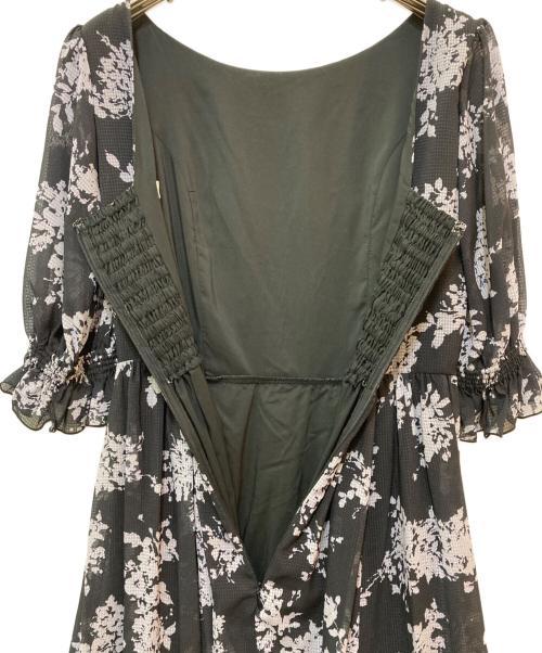 HER LIP TO（ハーリップトゥ）HER LIP TO (ハーリップトゥ) Asymmetrical Floral Dress ブラック サイズ:Sの古着・服飾アイテム