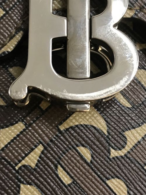 BURBERRY（バーバリー）BURBERRY (バーバリー) ロビンバッグ　8032898 ブラウンの古着・服飾アイテム