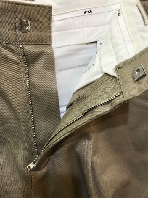 HYKE（ハイク）HYKE (ハイク) タックパンツ ベージュ サイズ:1の古着・服飾アイテム