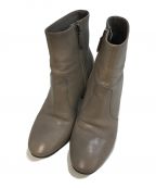 PRADAプラダ）の古着「ヒールブーツ」｜グレー