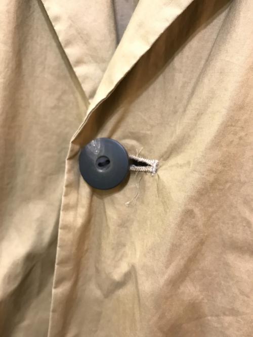 Dulcamara（ドゥルカマラ）Dulcamara (ドゥルカマラ) バックレイヤードコート ベージュ サイズ:1の古着・服飾アイテム