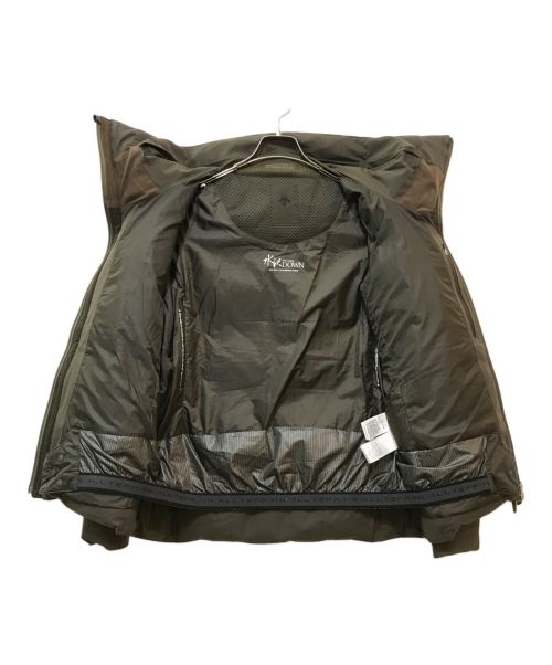 DESCENTE ALLTERRAIN（デザイント オルテライン）DESCENTE ALLTERRAIN (デザイント オルテライン) MOUNTAINEER ダウンジャケット　DAWUGK40U オリーブ サイズ:Lの古着・服飾アイテム