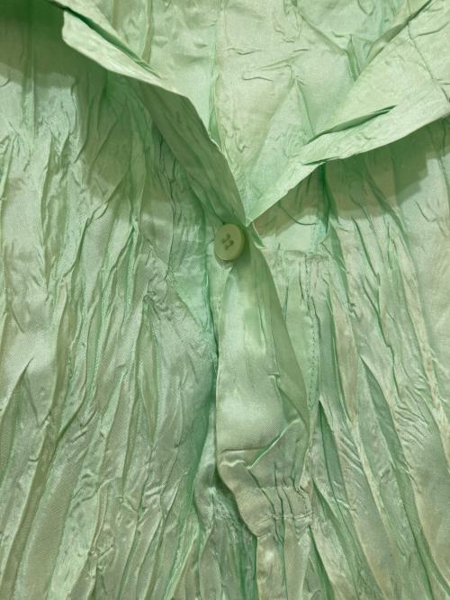 PLEATS PLEASE（プリーツプリーズ）PLEATS PLEASE (プリーツプリーズ) シワ加工シャツ PP34-ZT913 グリーン サイズ:3の古着・服飾アイテム