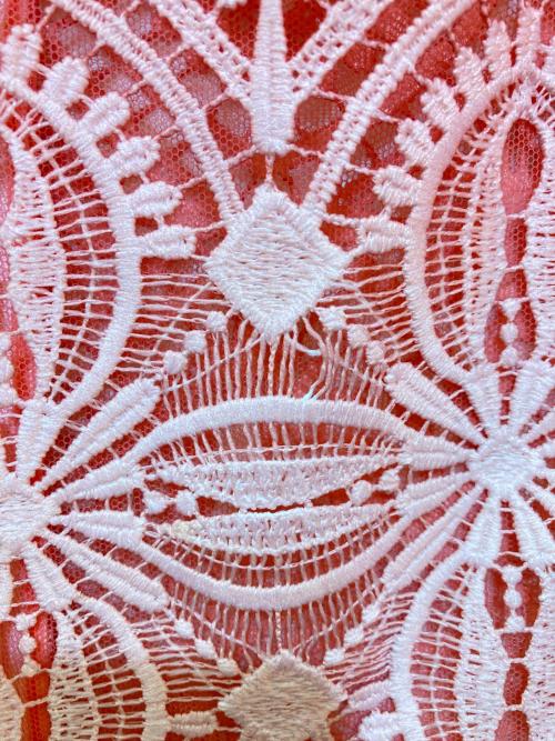 ermanno scervino（エルマノシェルビーノ）ermanno scervino (エルマノシェルビーノ) カットワークワンピース ピンク サイズ:42の古着・服飾アイテム