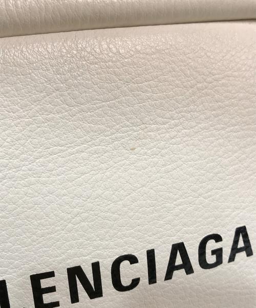 BALENCIAGA（バレンシアガ）BALENCIAGA (バレンシアガ) エブリデイ カメラバッグS　489812 ホワイトの古着・服飾アイテム